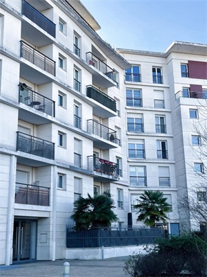 t1 à la vente -   92350  LE PLESSIS ROBINSON, surface 64 m2 vente t1 - UBI410710256